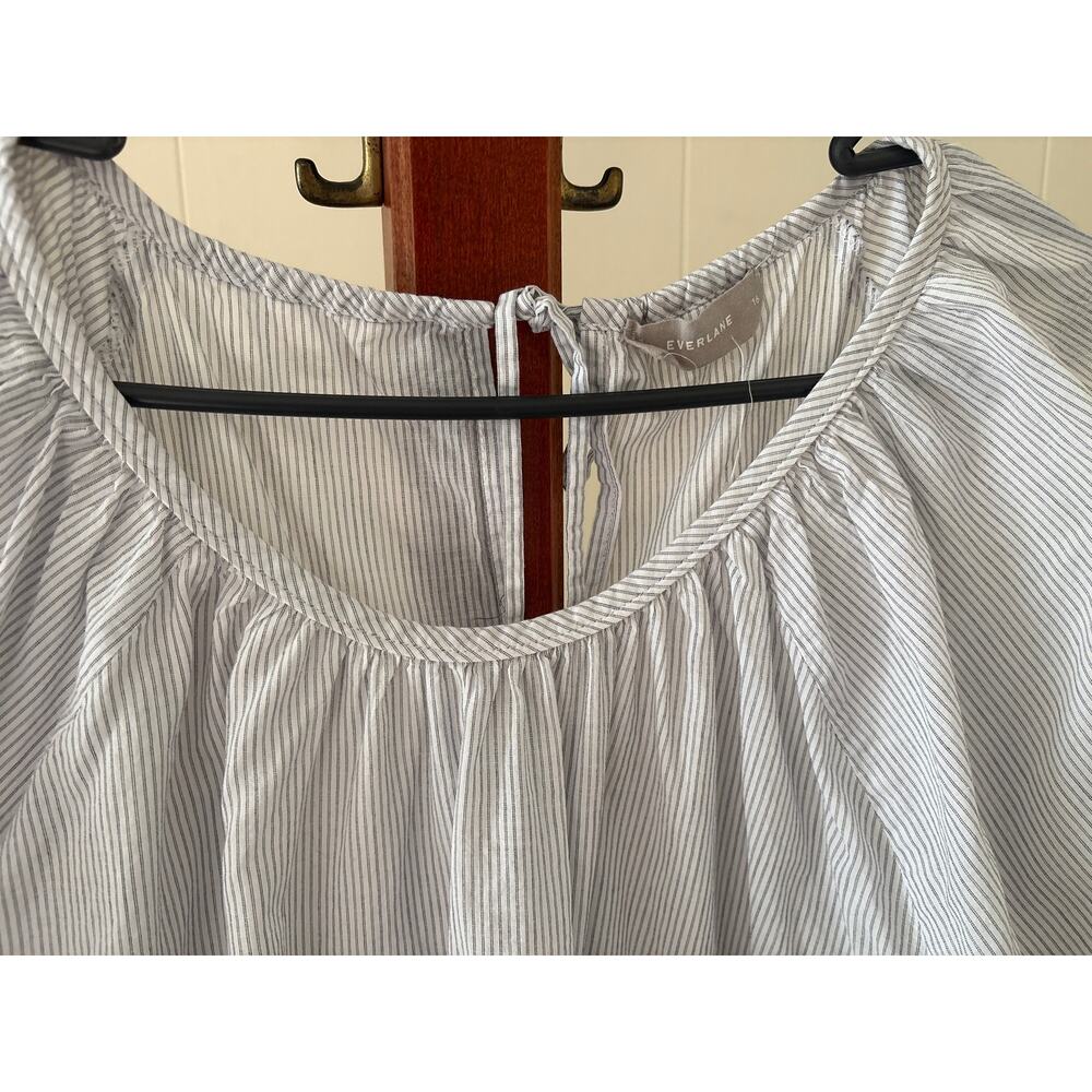 Everlane Gray Pinstripes Ruched Peasant Blouse Sz 16 - Picture 4 of 7
